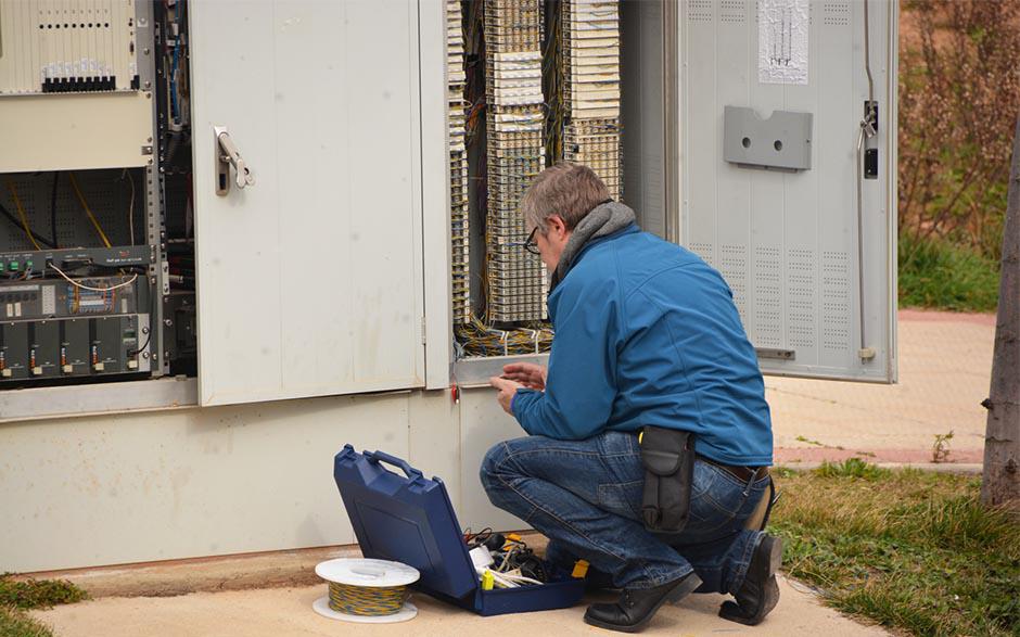 électricien de maintenance Montigny-le-Bretonneux