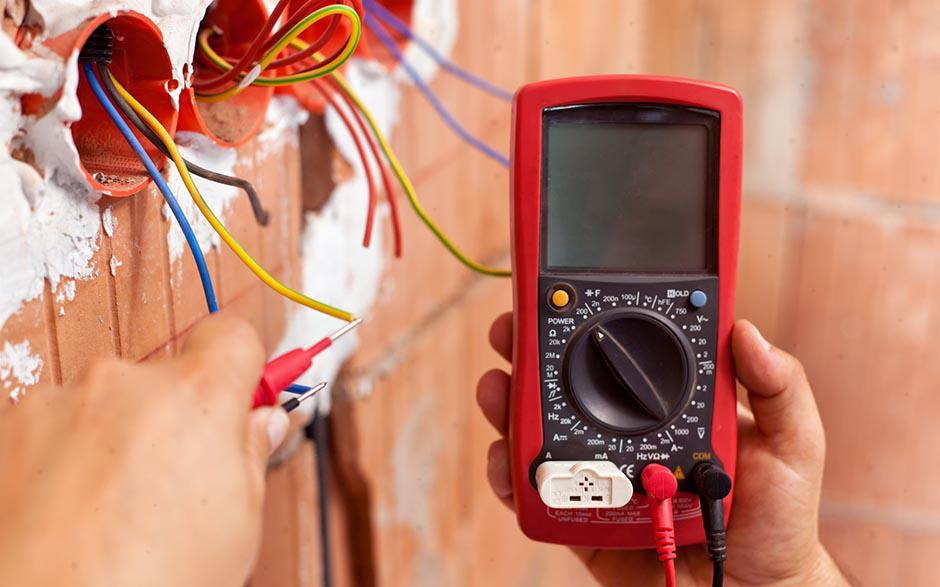 électricien de maintenance Montigny-le-Bretonneux